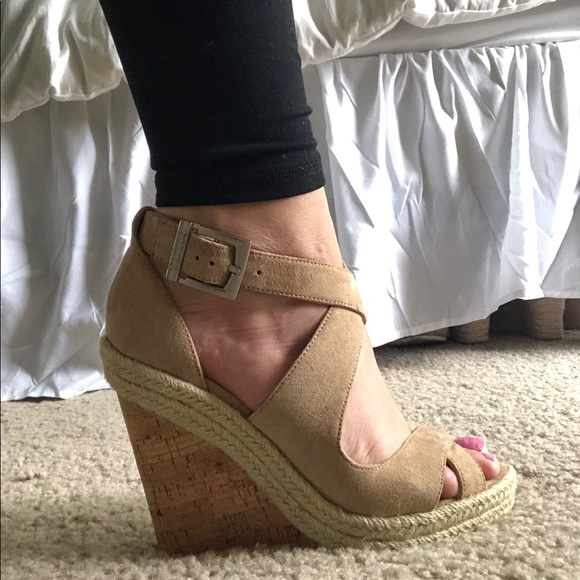 Charles By Charles David Wedges - Picture 5 of 5